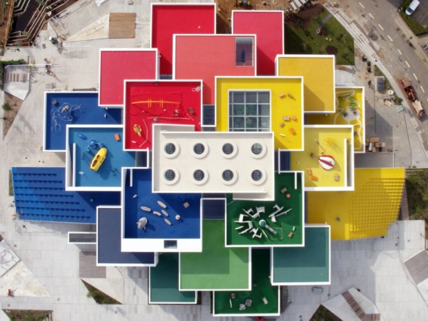 Lego House - taget